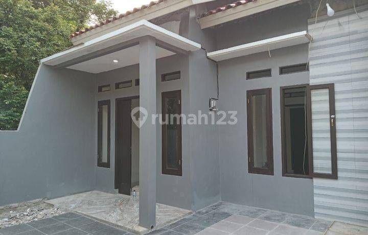 Rumah 2 Carport Siap Huni Semi Cluster Dekat Mampang Hills Depok 