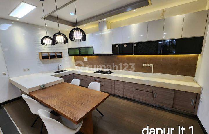 Gading Lavender ,8x13,  3lantai, Rooftop, Bagus , Murah