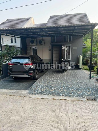 For Quick Sale: Corner House Semi-Furnished, Ready to Live In, Comfortable and Green, Mutiara Gading City Cluster, Bekasi