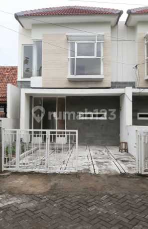 Nice Two-Story House Rungkut Barata Surabaya Cheap, Medokan