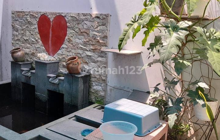 Dijual Cepat Rumah 2 Lantai Bagus SHM di Victoria Green Residence 