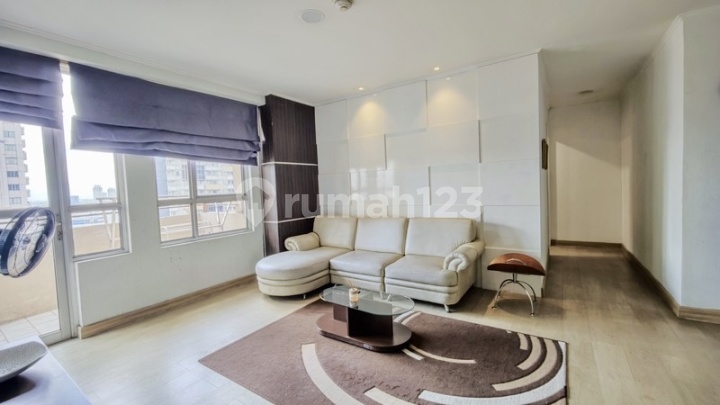 Paladian Park For Sale 3 + 1 BR Furnished Kelapa Gading