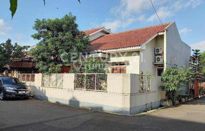 Rumah Mewah Hook Di Puri Matahari Persada, Laladon, Bogor