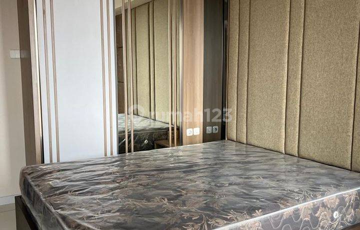 Apartement Belleview Manyar 1 BR Furnished Bagus