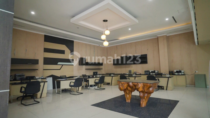 Good Warehouse with 3-Storey Office at Marunda Center Good Warehouse with 3-Storey Office at Marunda Center