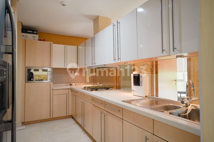 Summit Kelapa Gading Apartment, Low Floor - Semi Furnished