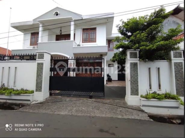 Best Dea! Rumah Letak Strategis Komplek Bapem Cidodol Kebon Jeruk Jakarta Barat