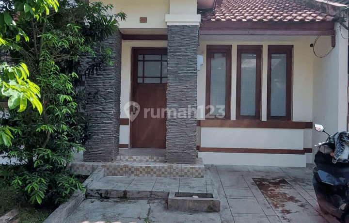 Rumah di Taman Permata Parahyangan Lippo Karawaci Barat
