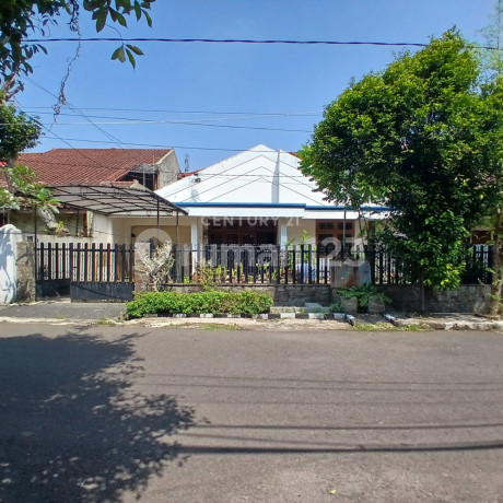 Quick Sale House on Baranangsiang Complex Main Street