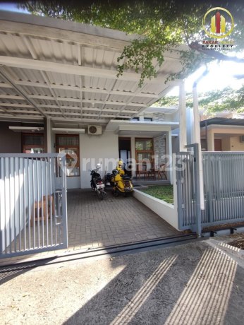 Rumah bagus siap huni dalam komplek Puri cisaranten di Arcamanik. Rumah bagus siap huni dalam komplek Puri cisaranten di Arcamanik.