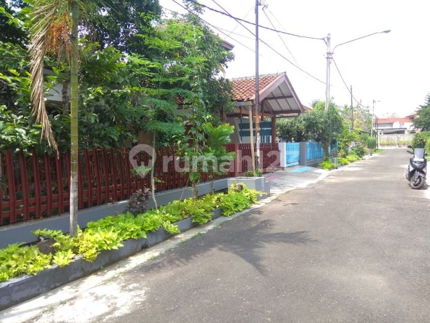 Rumah Murah Terawat Furnished Jalan Besar Dekat Griya Arcamanik.
