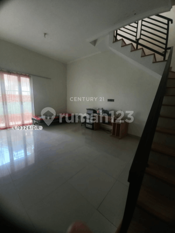 Rumah 2 Lantai Nyaman di Komplek Dvillage Mandalajati Bandung