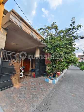 Rumah 2 Lantai di Pucang Indah Sidoarjo SHM Bagus Es
