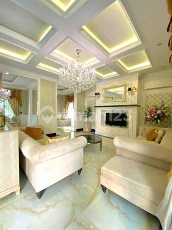 Di Jual Rumah Siap Huni Strategis di Kebayoran Bintaro Di Jual Rumah Siap Huni Strategis di Kebayoran Bintaro