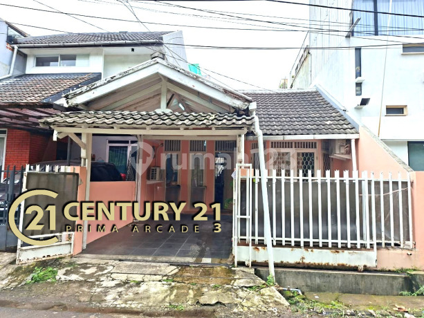 Ready-to-Live Comfortable House in Bintaro Jaya Sector 4 Ready-to-Live Comfortable House in Bintaro Jaya Sector 4