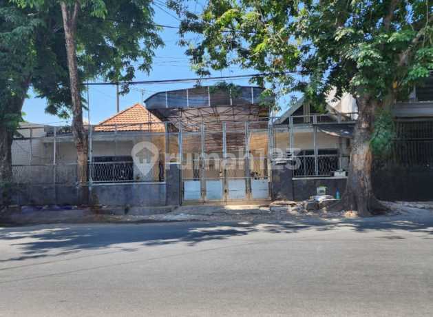 Rumah di Raya Pandegiling Surabaya Pusat Rumah di Raya Pandegiling Surabaya Pusat