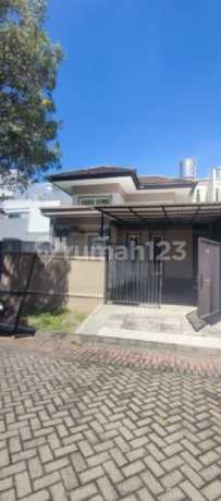 Rumah Alam Galaxy, Bangunan 1.5 Lantai Kuldesak Bentuk Kotak Rumah Alam Galaxy, Bangunan 1.5 Lantai Kuldesak Bentuk Kotak