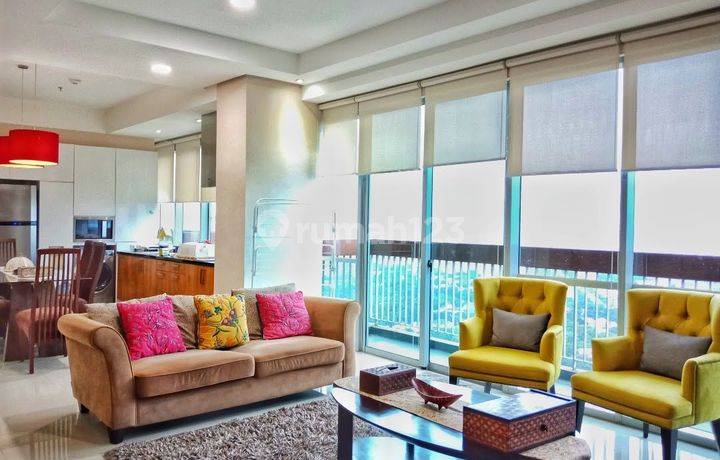 Apartemen Kemang Mansion 2 BR dengan 3 View dari 2 Balkon