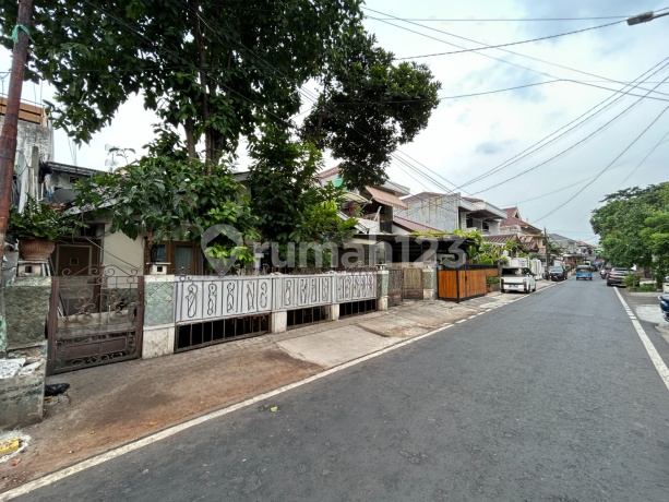 245 M² Akses Jalan Lebar 3 Mobil Dekan Taman Ecopark