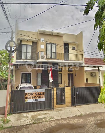 Rumah Minimalis di Puri Flamboyan, Ciputat Timur, Tangsel