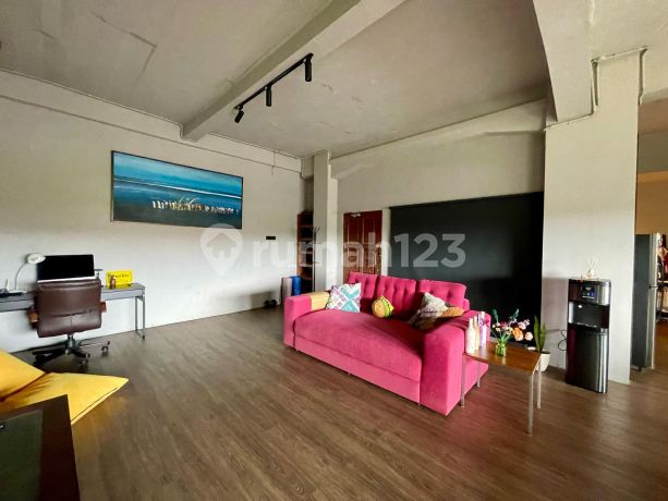 Dijual 2 BR Galeria Court Condominium Bagus Lantai Rendah 