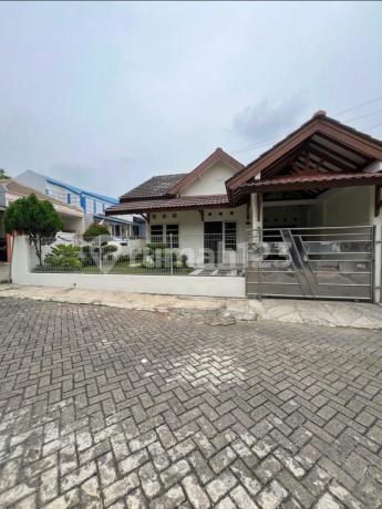 For Sale Corner House Villa Taman Cibodas Tangerang City Good Condition Ready to Occupy Fen