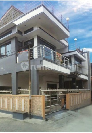 Rumah Hook 3 Lantai,Siap Huni,Bebas Banjir,Semi Furnished di Perumahan Pondok Suri,Jati Rahayu,Pondok Melati,Pondok Gede,Bekasi