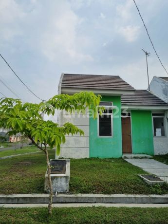  Rumah SHM  depan sport Club bonus lebihan tanah yg luas di Cluster Park Lane Citra Maja