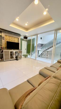 Rumah Hoek Hadap Timur Selatan Siap Pakai Di Sunter