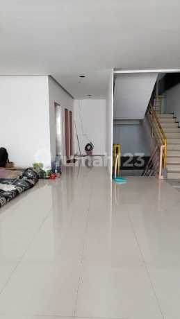 Ruko For Quick Sale, Equipped with Elevator and Ready for Use at Kirana Boutique Office