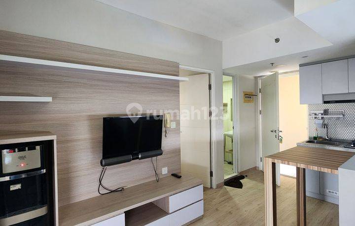JUAL CEPAT APARTEMEN THE SPRINGLAKE TIPE 2 KAMAR TIDUR FURNISHED BAGUS DI MENARA CALDESIA DOUBLE VIEW DEKAT SUMMARECON MAL BEKASI
