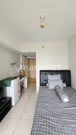 Jual Nego Apartemen The Springlake Tipe Studio Semi Furnished di Menara Caldesia View Summarecon Mal Bekasi