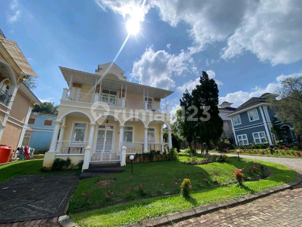 Dijual Villa Kota Bunga