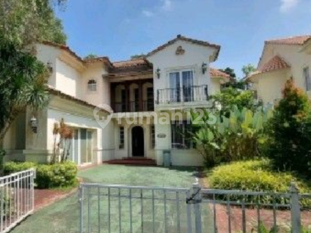 Rumah Mewah Taman Beverly Golf Lippo Village Karawaci Tangerang
