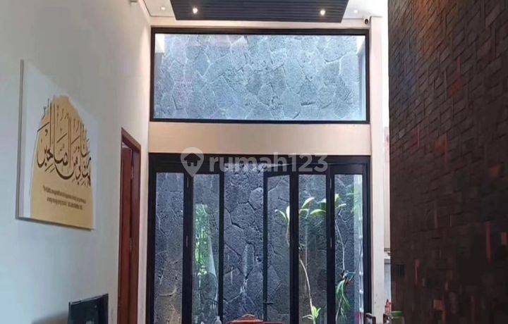  Rumah Jakarta Selatan Semi Furnished Bagus SHM - Sertifikat Hak Milik di Kompleks Kavling DKI Jagaraksa Jaksel , Jagakarsa