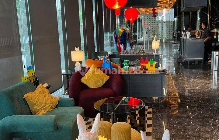 Apartemen View Cantik Alam Sutera Collins Boulevard 3br Living Room Luas 