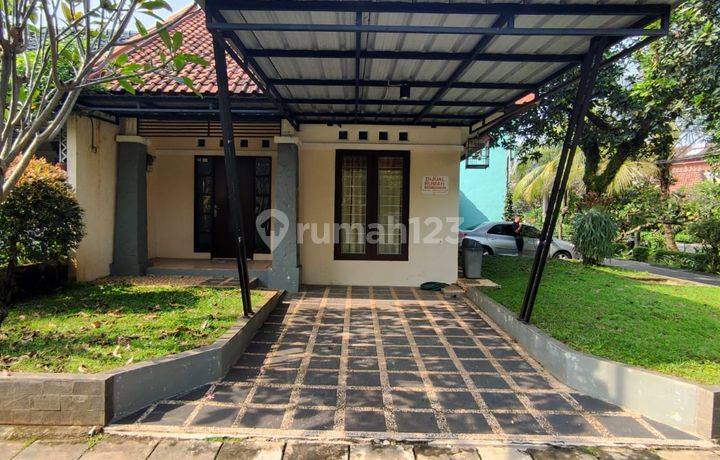 Rumah Cantik Nuansa Asri Posisi Hook Di Sawangan Depok