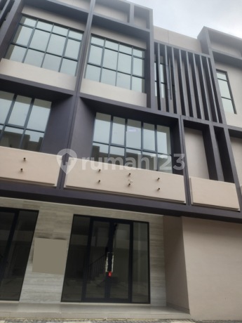 Ruko Enchante Business Park BSD City, 3 Floors, Front Position Ruko Enchante Business Park BSD City, 3 Floors, Front Position