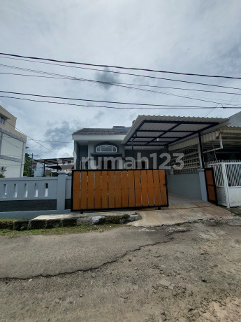 Sektor 6 Gading Serpong, Posisi Hook, Kondisi Rapi Siap Huni