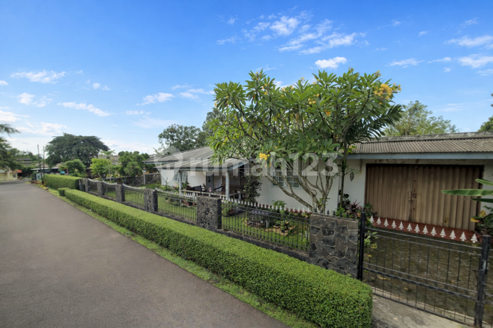 Large Backyard House in Arco Sawangan Depok for Sale at NJOP Price