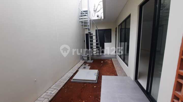 Jual Rumah Modern di Cluster Emily Premium Summarecon Bandung