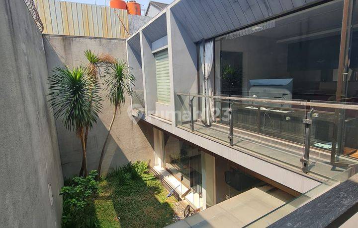 Rumah Modern Minimalis Siap Huni di Taman Mekar Utama