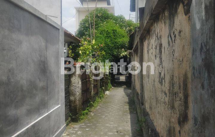 RUMAH DALAM KOTA 