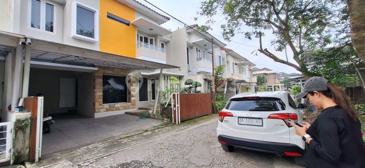 Di Jual Rumah Mewah 2 Lantai Perumahan Pesona Merapi Sleman Yogya Rumah Bagus SHM di Sinduharjo, Ngaglik, Sleman, Daerah Istimewa Yogyakarta, Indonesia, Ngaglik Di Jual Rumah Mewah 2 Lantai Perumahan Pesona Merapi Sleman Yogya Rumah Bagus SHM di Sinduharjo, Ngaglik, Sleman, Daerah Istimewa Yogyakarta, Indonesia, Ngaglik
