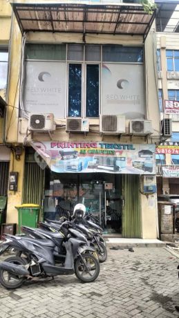 Ruko 3lt,luas 103m Di Ruko Intercon Megah Taman Kebon Jeruk, Cash 