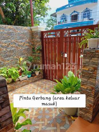 Dijual Murah Rumah 2,5 Lantai Terenovasi, Terawat dan Asri di Komplek Anggrek Sari Batam