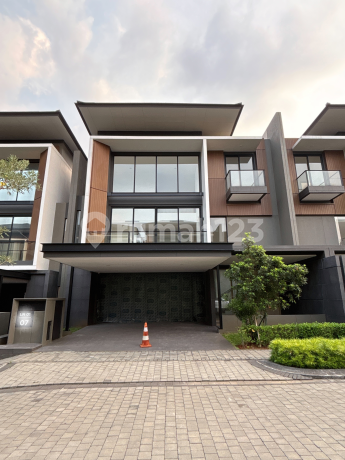 Rumah 3 lantai di cluster Laurel Navapark BSD - Tipe 12 Typical, Private Lift