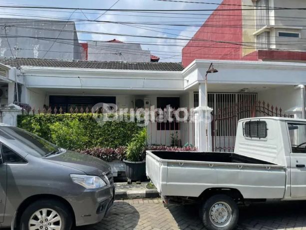 RUMAH DI DARMO INDAH SELATAN RUMAH DI DARMO INDAH SELATAN