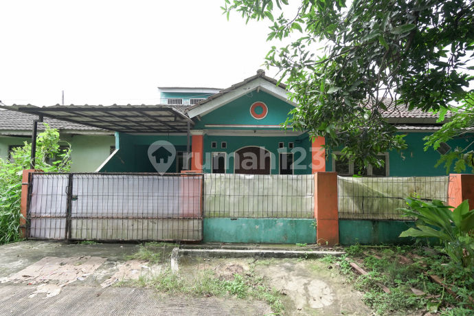 3-Bedroom House Strategic Access Near Jatikarya Toll Gate, KPR Available J40626