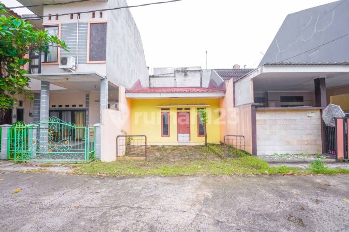 15 Minutes to Pesona Square Mall, Ready to Live In, Assisted with Mortgage J-28750